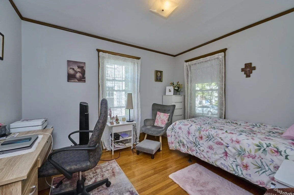 3 bed, 1 bath apartment for rent at 38 Wiley Rd Unit 1, Belmont — photo 12 of 19
