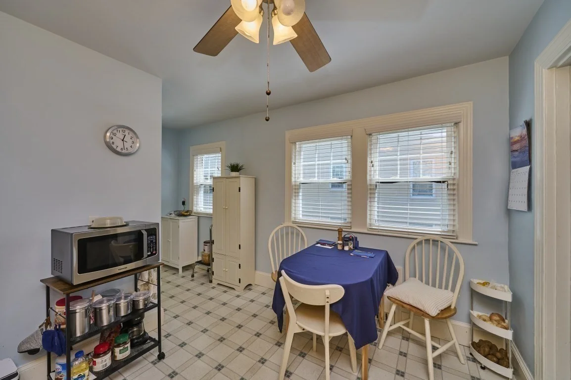 3 bed, 1 bath apartment for rent at 38 Wiley Rd Unit 1, Belmont — photo 6 of 19