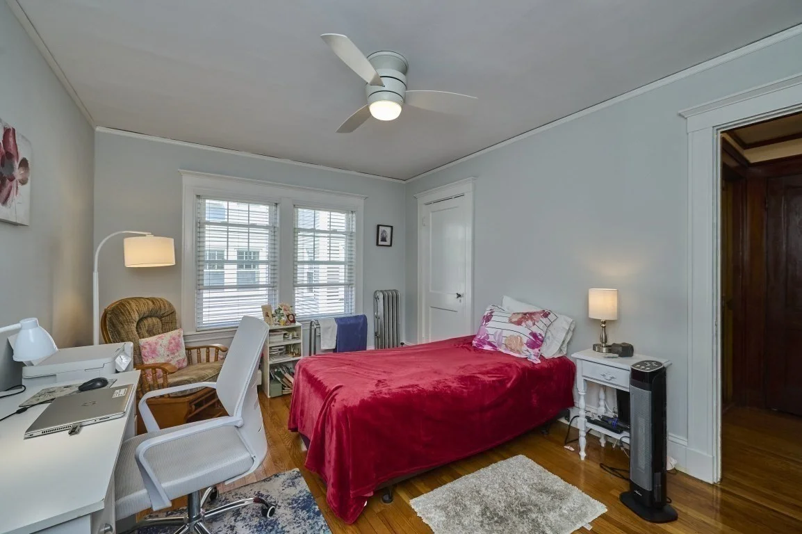 3 bed, 1 bath apartment for rent at 38 Wiley Rd Unit 1, Belmont — photo 11 of 19