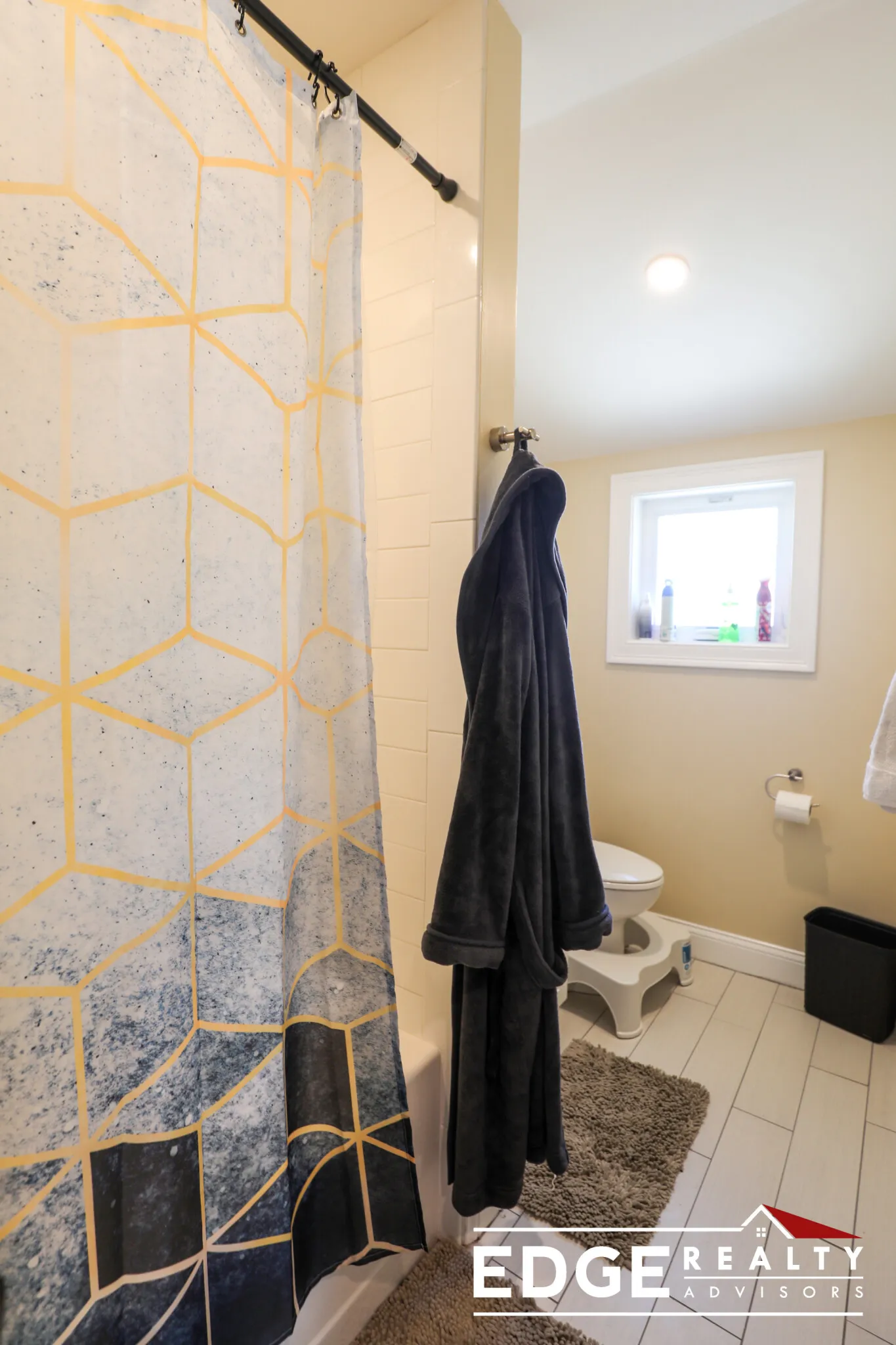 4 bed, 3 bath apartment for rent at 38 Winship St Unit 2, Brighton — photo 14 of 16