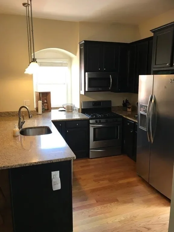 3 bed, 2 bath apartment for rent at 380 4th St Unit 3, South Boston — photo 5 of 21