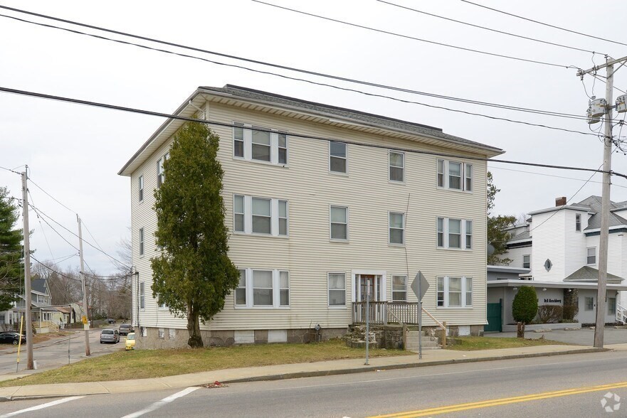 3 bed, 1 bath apartment for rent at 380 Belmont St Unit 1W, Brockton — photo 1 of 13