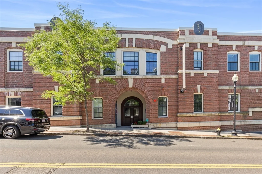 2 bed, 2 bath apartment for rent at 380 Bunker Hill St Unit 210, Charlestown — photo 37 of 40