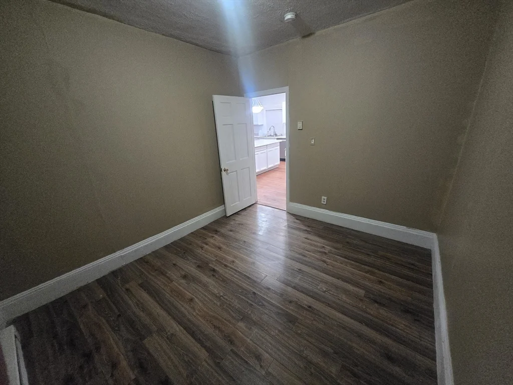 3 bed, 1 bath apartment for rent at 380 Grafton St Unit 1, Worcester — photo 6 of 8