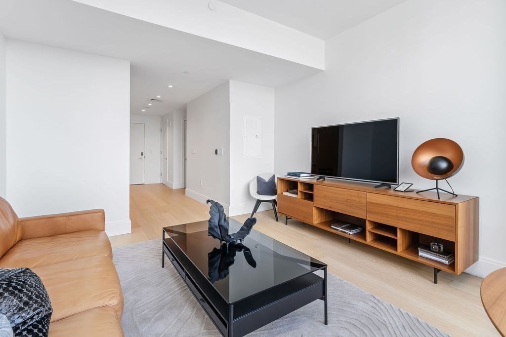 1 bed, 1 bath apartment for rent at 380 Harrison Ave Unit 1114, South End — photo 14 of 42
