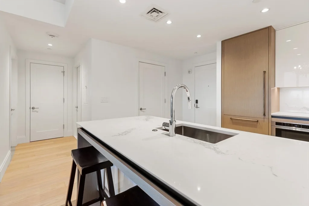 1 bed, 1 bath apartment for rent at 380 Harrison Ave Unit 1126, South End — photo 15 of 18