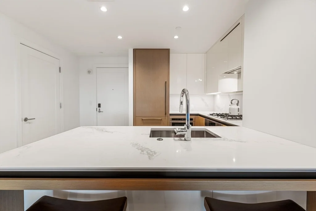 1 bed, 1 bath apartment for rent at 380 Harrison Ave Unit 1126, South End — photo 16 of 18