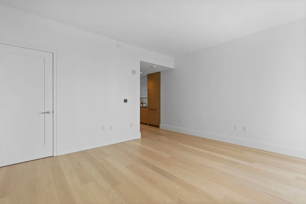 Studio bed, 1 bath apartment for rent at 380 Harrison Unit 1005, South End — photo 7 of 14