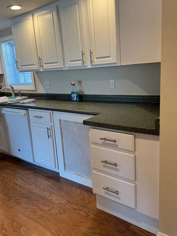 1 bed, 1 bath apartment for rent at 380 Main St Unit 1, Wilmington — photo 5 of 14