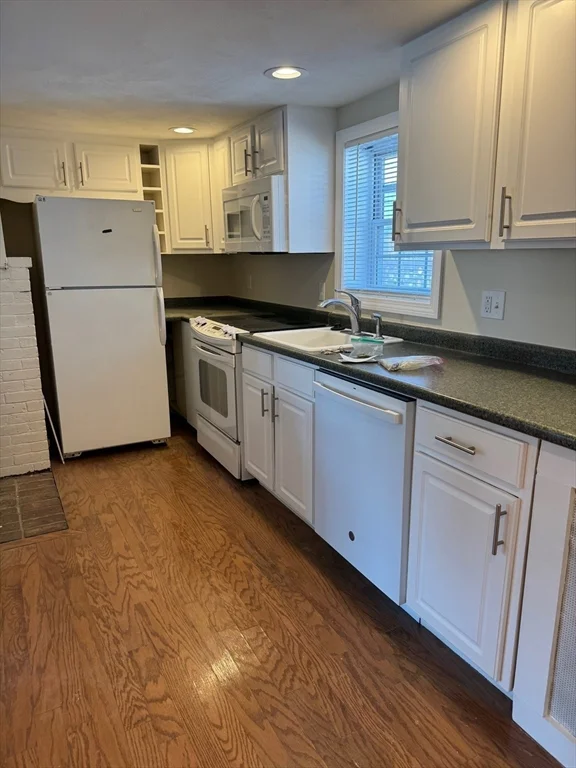 1 bed, 1 bath apartment for rent at 380 Main St Unit 1, Wilmington — photo 6 of 14