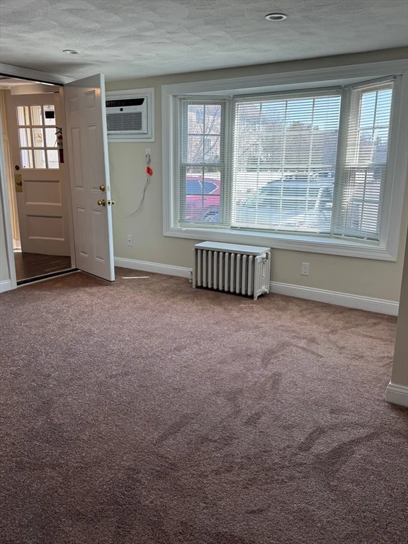 1 bed, 1 bath apartment for rent at 380 Main St Unit 1, Wilmington — photo 2 of 14