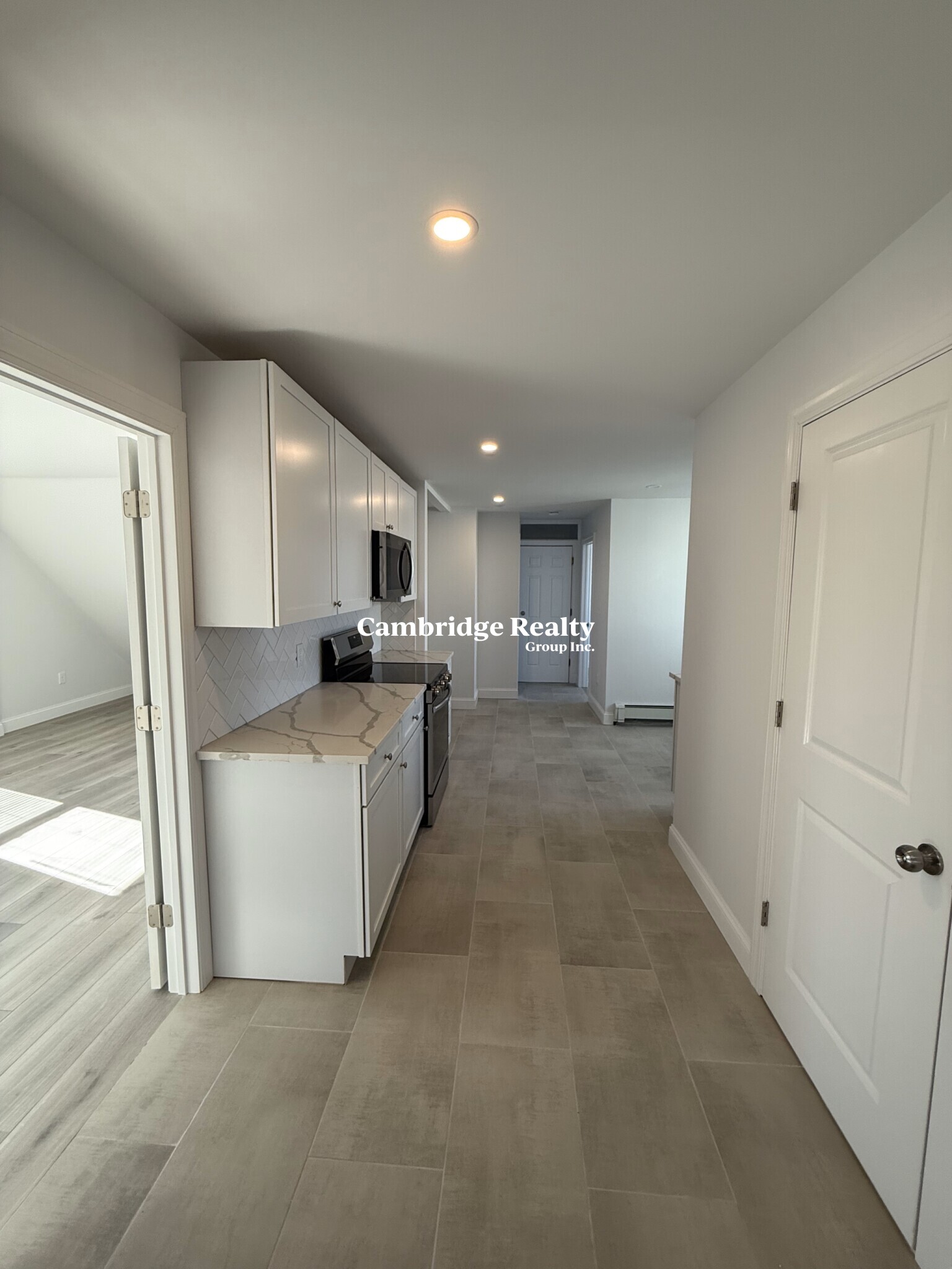 3 bed, 1 bath apartment for rent at 380 Main St Unit 3T, Everett — photo 4 of 11