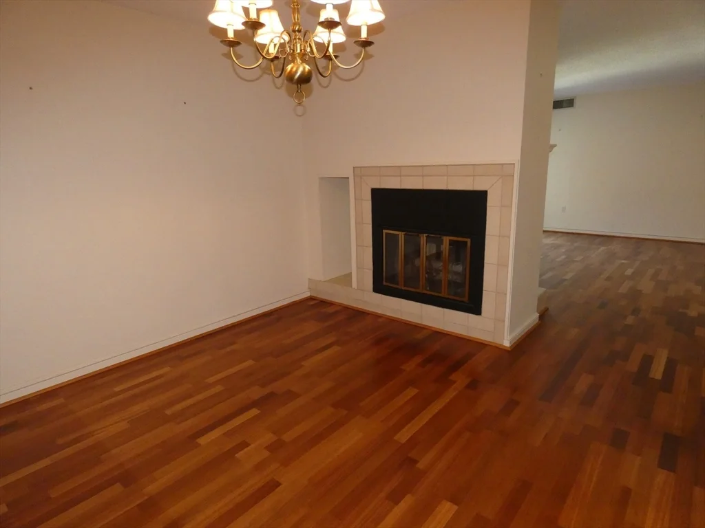 2 bed, 2 bath apartment for rent at 380 Place Ln Unit 380, Woburn — photo 12 of 26