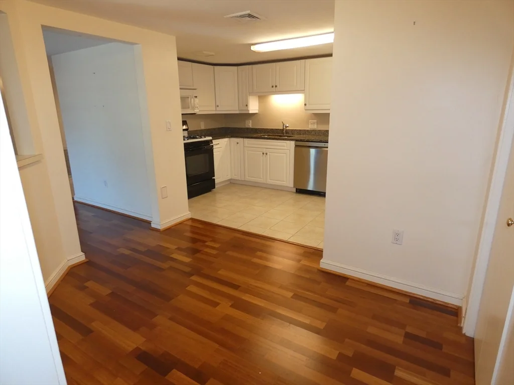 2 bed, 2 bath apartment for rent at 380 Place Ln Unit 380, Woburn — photo 8 of 26