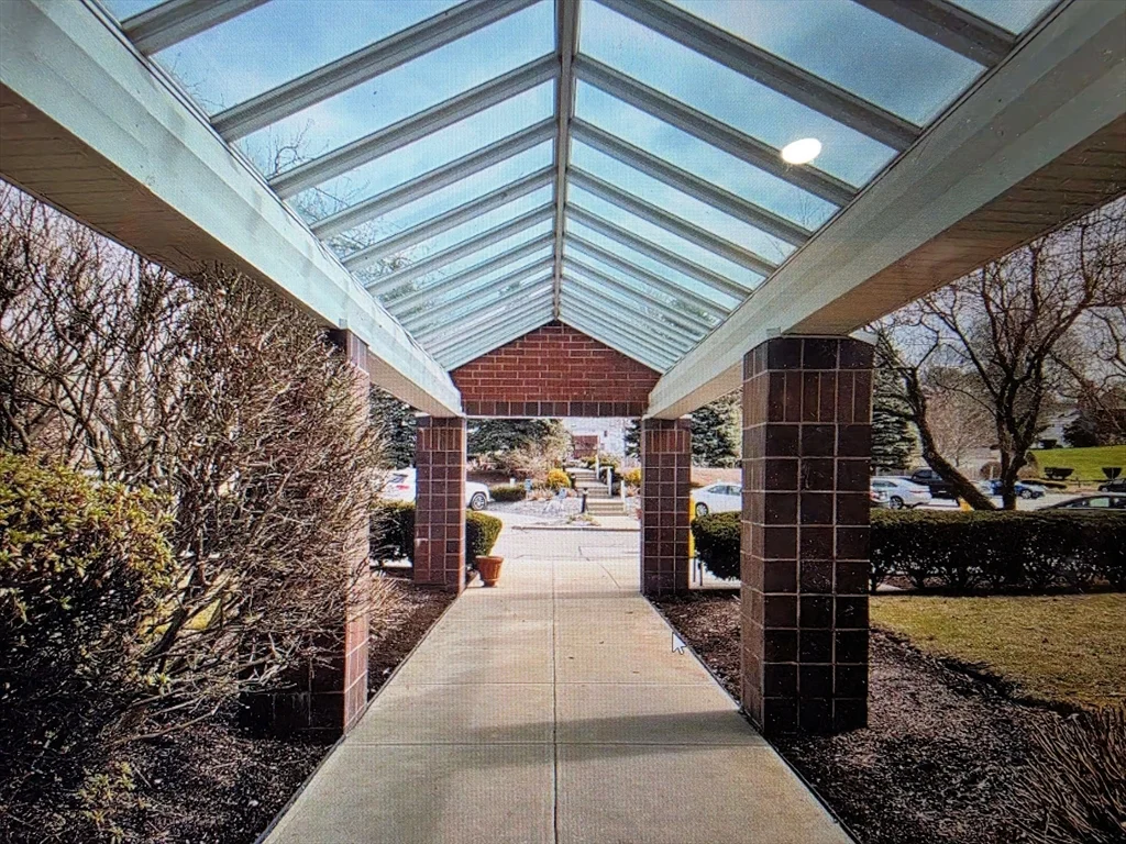 2 bed, 2 bath apartment for rent at 380 Place Ln Unit 380, Woburn — photo 23 of 26