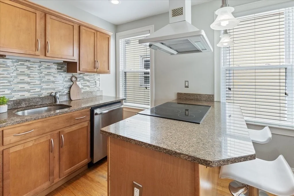 3 bed, 2 bath apartment for rent at 380 Prospect St Unit 3, Cambridge — photo 2 of 23