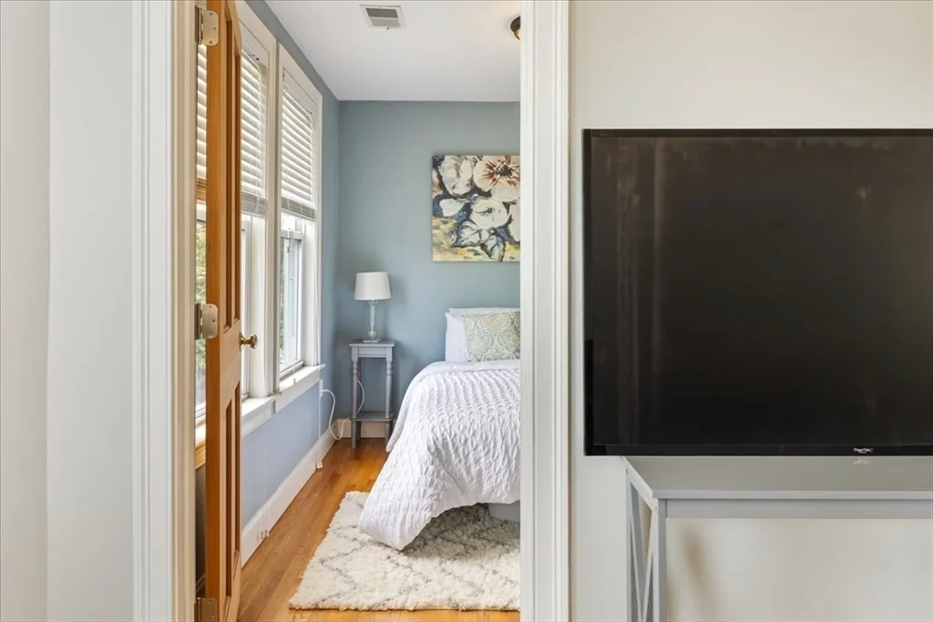 3 bed, 2 bath apartment for rent at 380 Prospect St Unit 3, Cambridge — photo 12 of 23