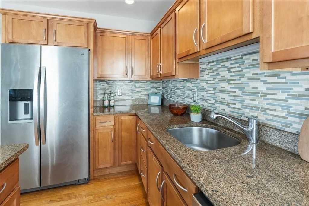 3 bed, 2 bath apartment for rent at 380 Prospect St Unit 3, Cambridge — photo 4 of 23