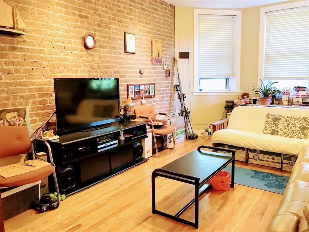 2 bed, 1 bath apartment for rent at 380 Riverway Unit 6, Mission Hill — photo 2 of 10