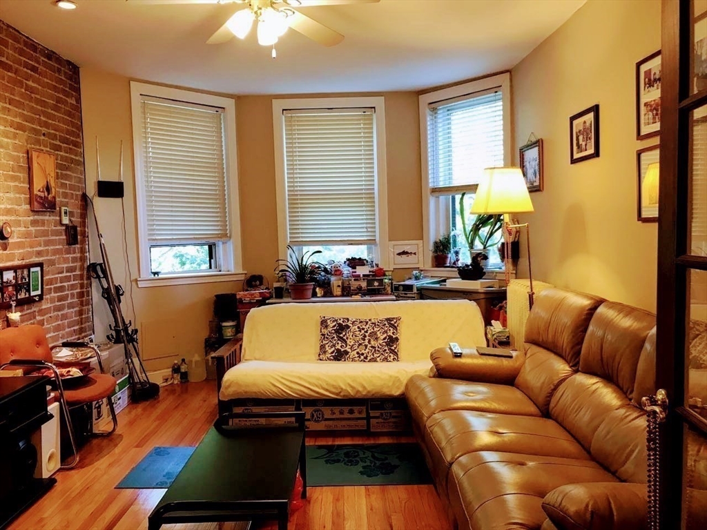 2 bed, 1 bath apartment for rent at 380 Riverway Unit 6, Mission Hill — photo 3 of 10