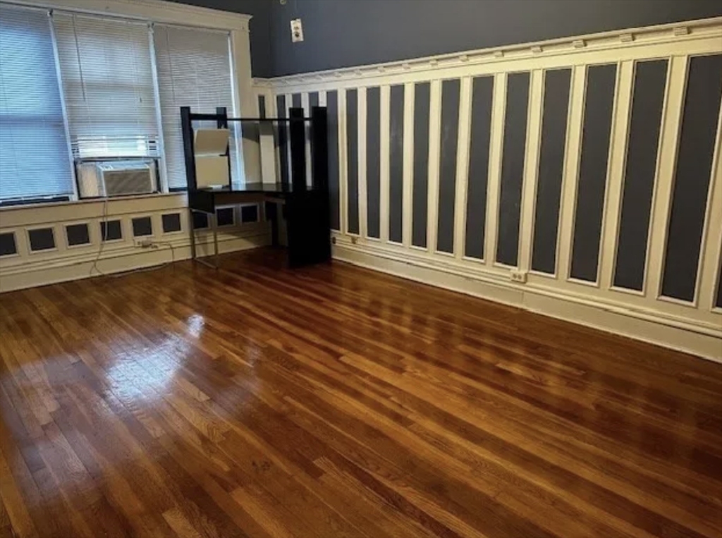 2 bed, 1 bath apartment for rent at 380 Riverway Unit 8, Mission Hill — photo 4 of 5