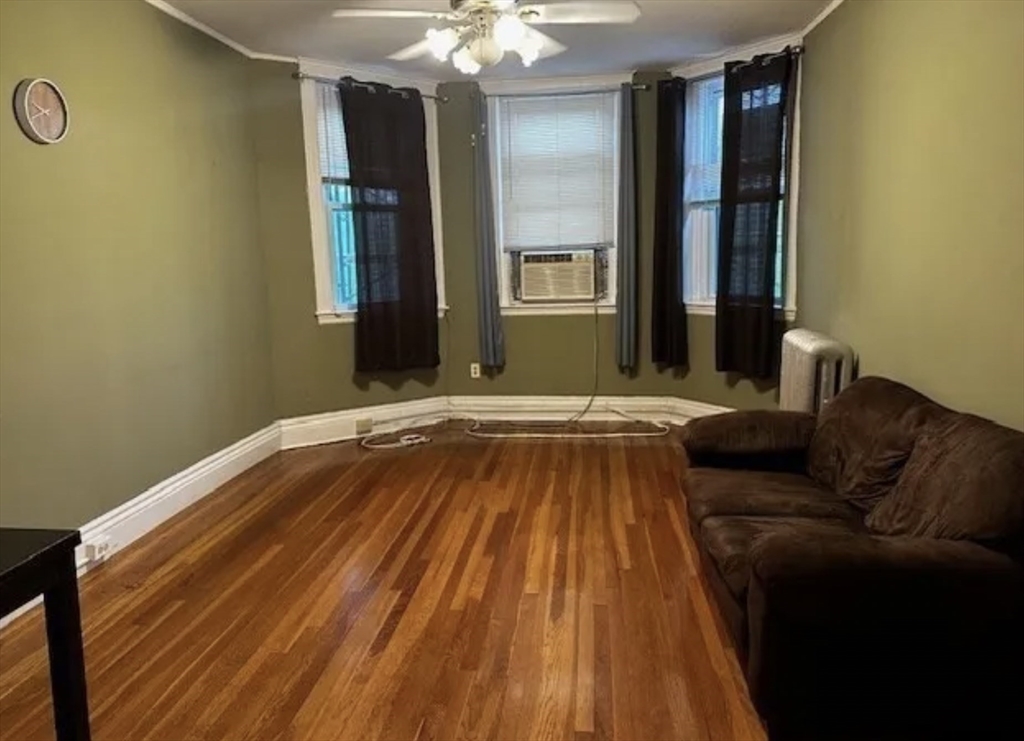 2 bed, 1 bath apartment for rent at 380 Riverway Unit 8, Mission Hill — photo 3 of 5