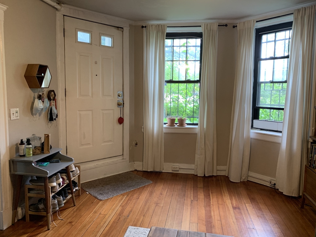 1 bed, 1 bath apartment for rent at 380 Riverway Unit A, Mission Hill — photo 2 of 10