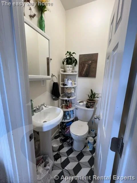 4 bed, 1 bath apartment for rent at 380 Somerville Ave Unit 3R, Union Square — photo 14 of 20