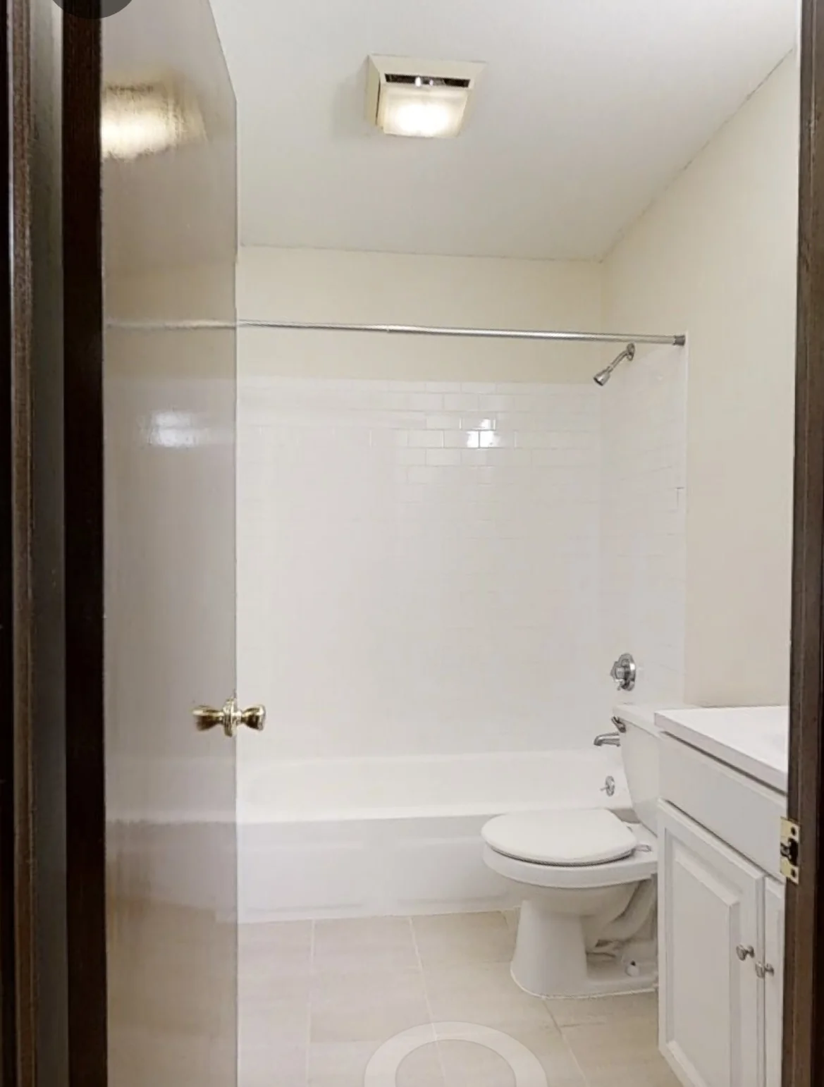 1 bed, 1 bath apartment for rent at 380 Sunderland Rd Unit 33, Broadmeadow Brook — photo 4 of 5