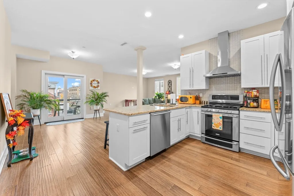 2 bed, 2 bath apartment for rent at 380 W Broadway Unit 401, South Boston