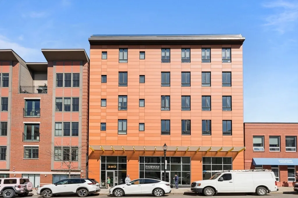 2 bed, 2 bath apartment for rent at 380 W Broadway Unit 401, South Boston — photo 19 of 25