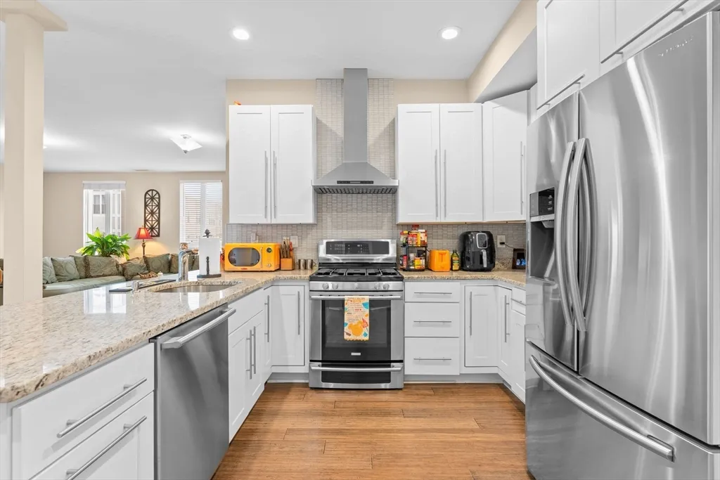 2 bed, 2 bath apartment for rent at 380 W Broadway Unit 401, South Boston — photo 3 of 25