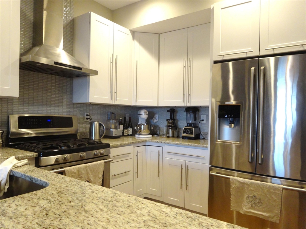 2 bed, 2 bath apartment for rent at 380 W Broadway Unit 501 Front, South Boston