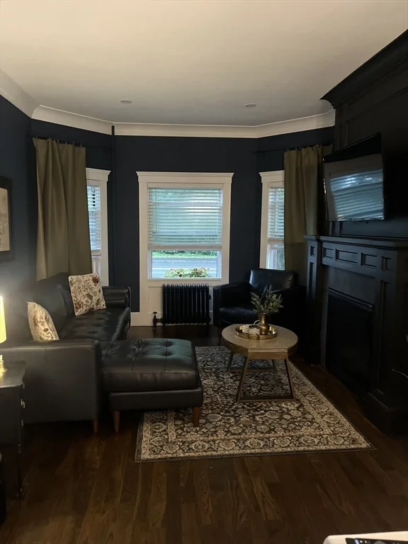 3 bed, 2 bath apartment for rent at 380 W Main St Unit 0, Avon — photo 2 of 14