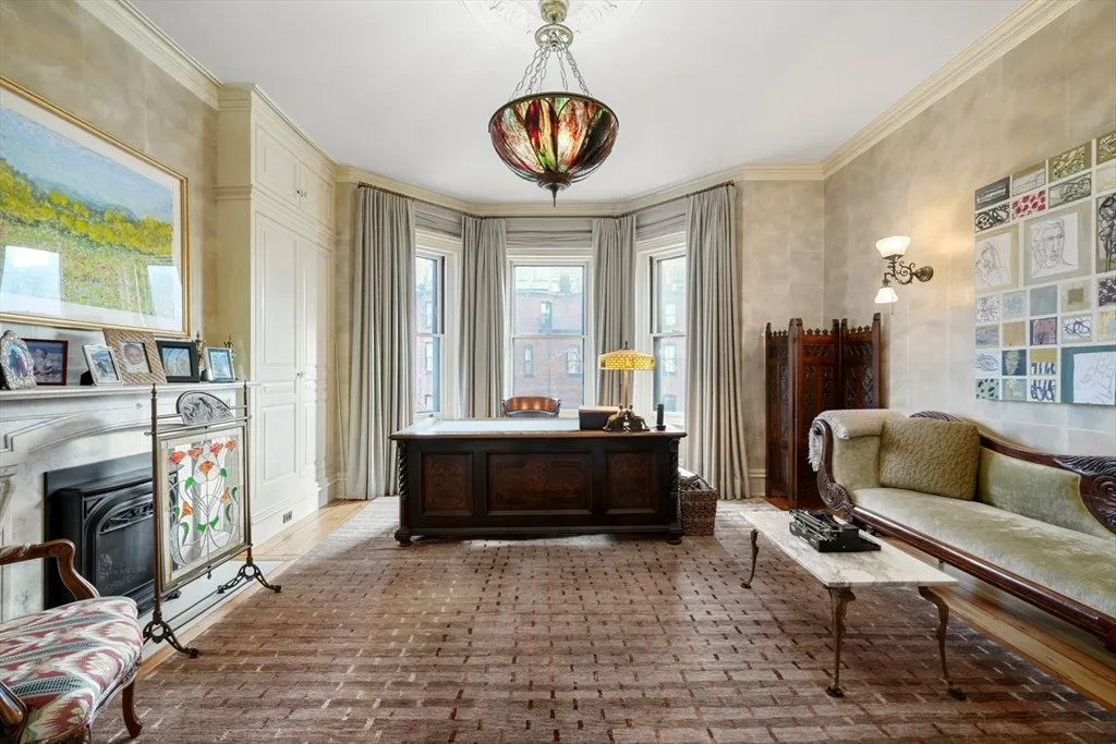 5 bed, 3.5 bath apartment for rent at 381 Beacon St Unit 0, Back Bay — photo 2 of 23