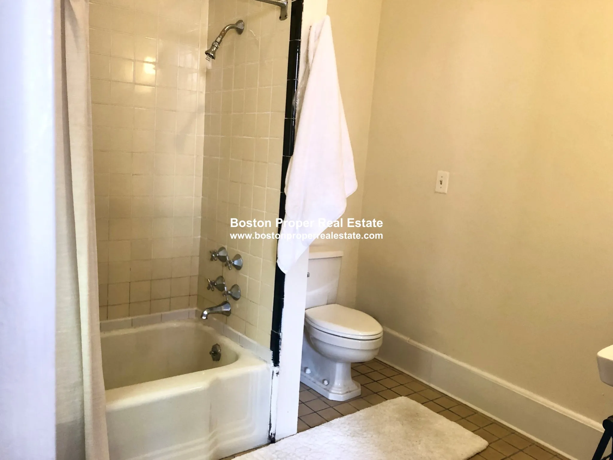 Studio bed, 1 bath apartment for rent at 381 Commonwealth Ave Unit 3, Back Bay — photo 8 of 11