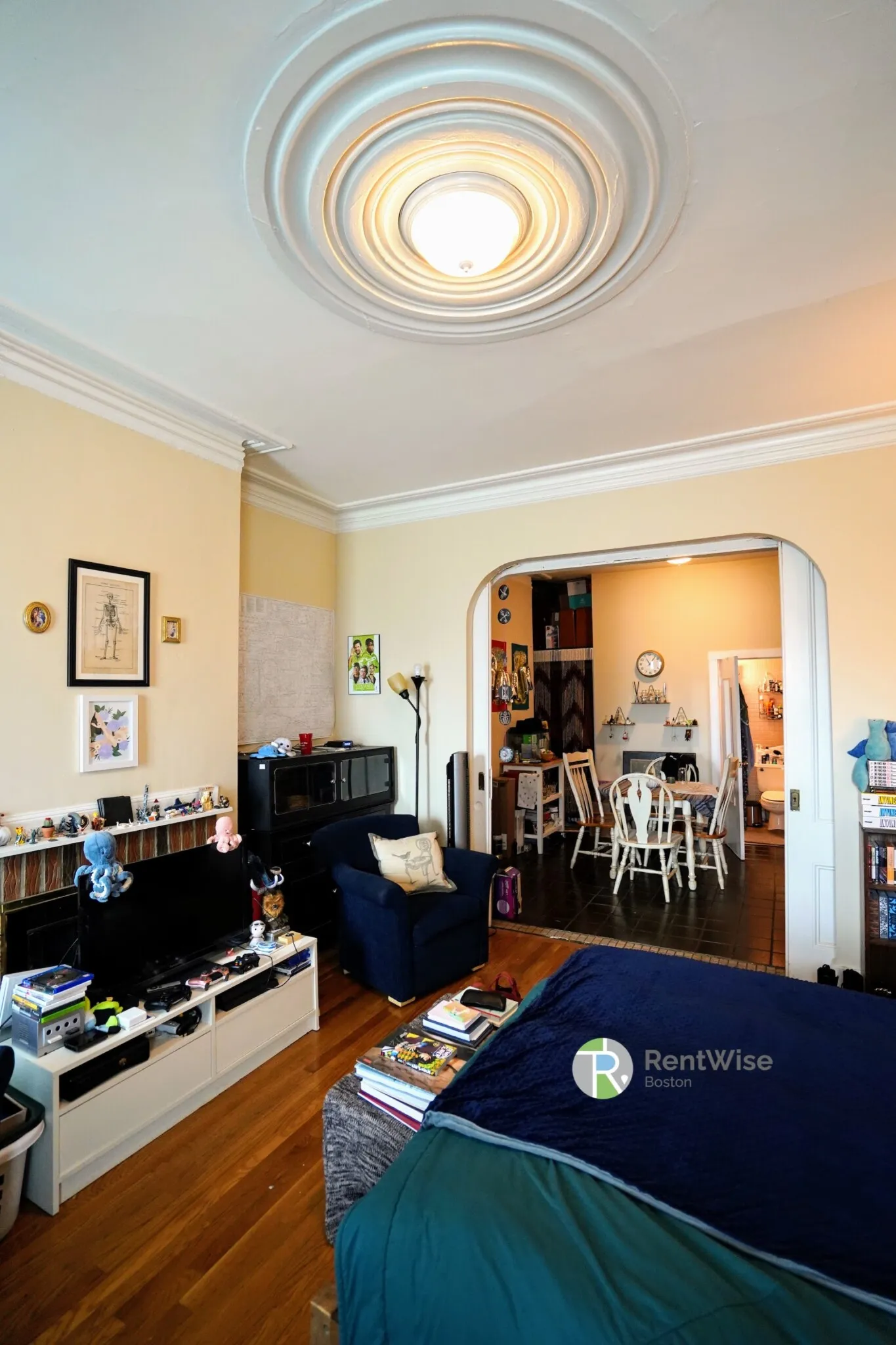 Studio bed, 1 bath apartment for rent at 381 Dorchester St Unit 1A, South Boston — photo 5 of 12