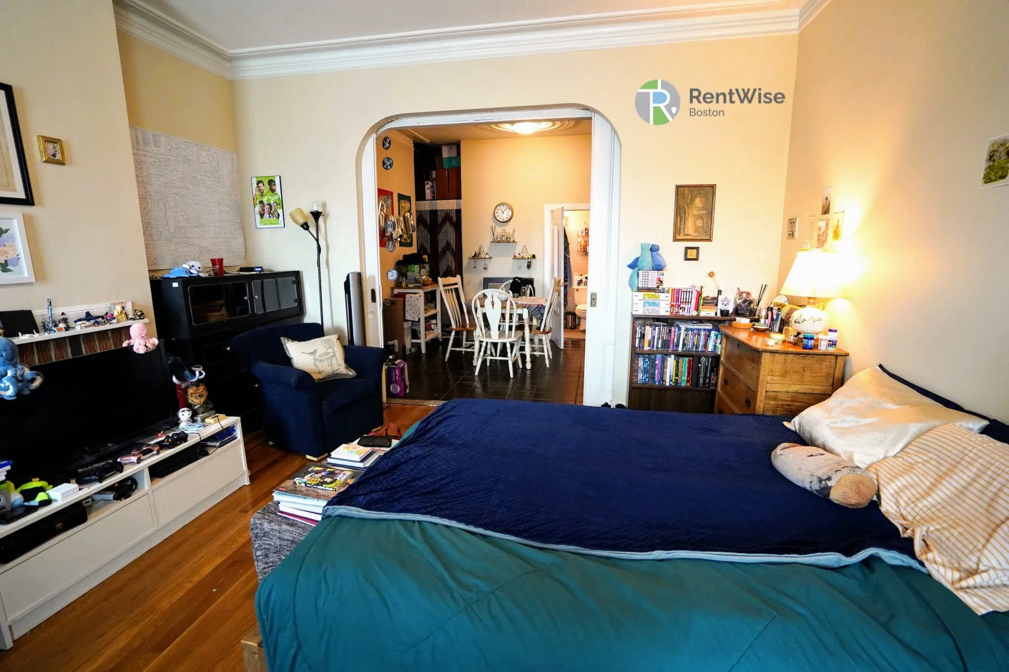 Studio bed, 1 bath apartment for rent at 381 Dorchester St Unit 1A, South Boston — photo 4 of 12
