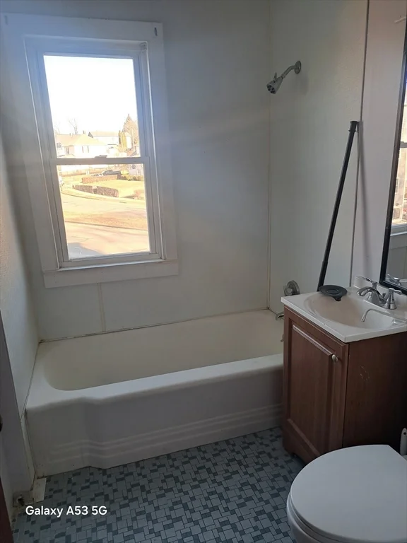 2 bed, 1 bath apartment for rent at 381 Hamilton St Unit 2, East Worcester — photo 14 of 16