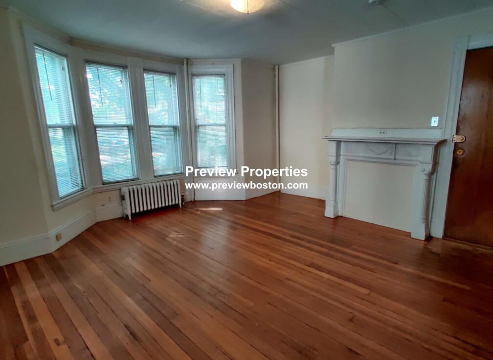1 bed, 1 bath apartment for rent at 381 Harvard St Unit 1P, Mid Cambridge — photo 6 of 6