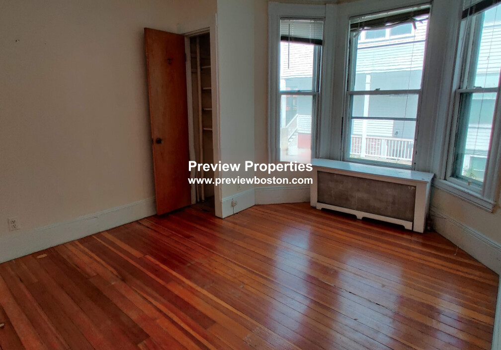1 bed, 1 bath apartment for rent at 381 Harvard St Unit 1P, Mid Cambridge — photo 3 of 6