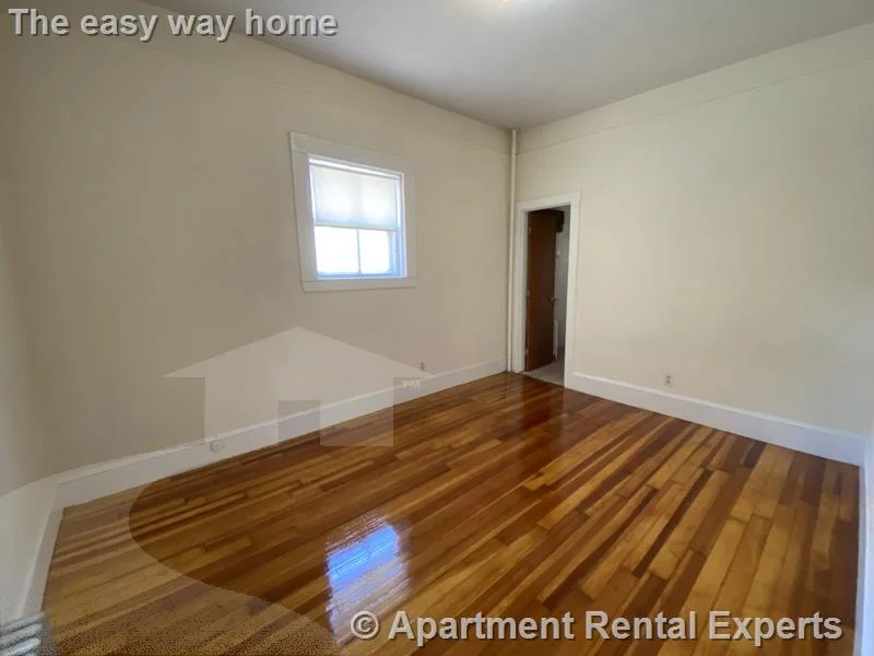 1 bed, 1 bath apartment for rent at 381 Harvard St Unit 2, Harvard Square — photo 5 of 7