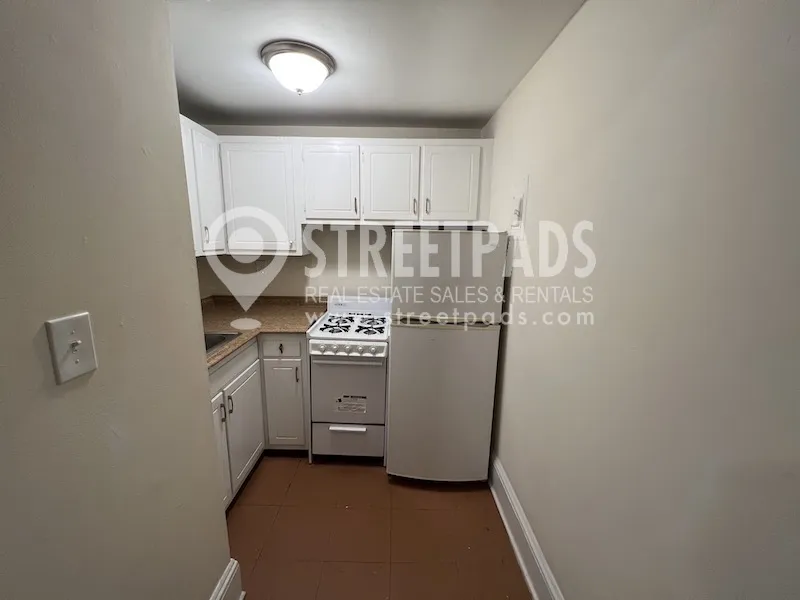 1 bed, 1 bath apartment for rent at 381 Harvard St Unit 2, Mid Cambridge — photo 3 of 26