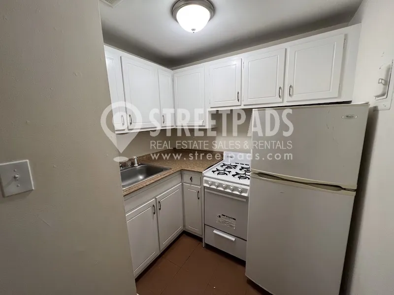 1 bed, 1 bath apartment for rent at 381 Harvard St Unit 2, Mid Cambridge — photo 2 of 26
