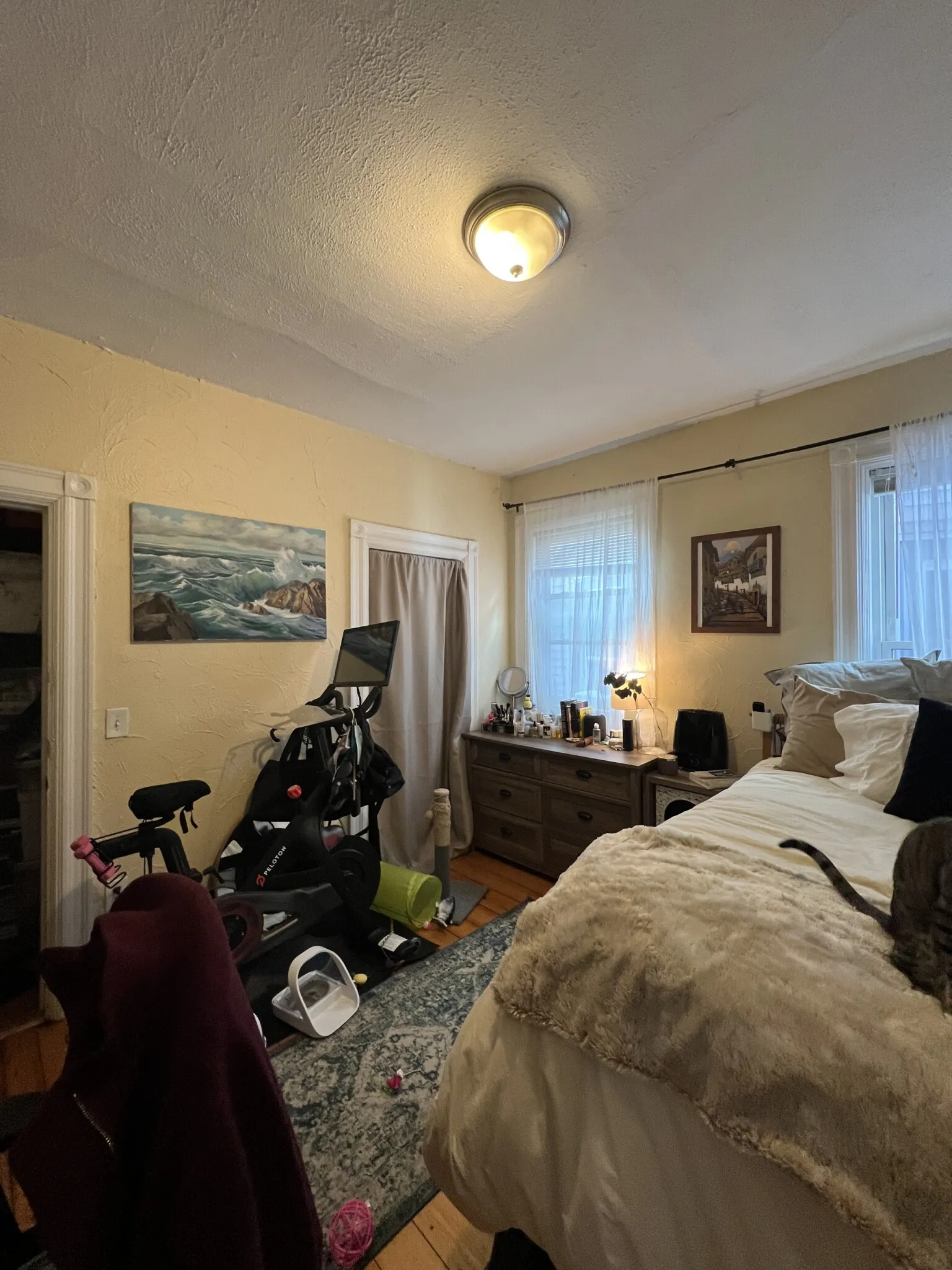 3 bed, 1 bath apartment for rent at 381 Highland Ave Unit 1, Powder House Square — photo 6 of 20