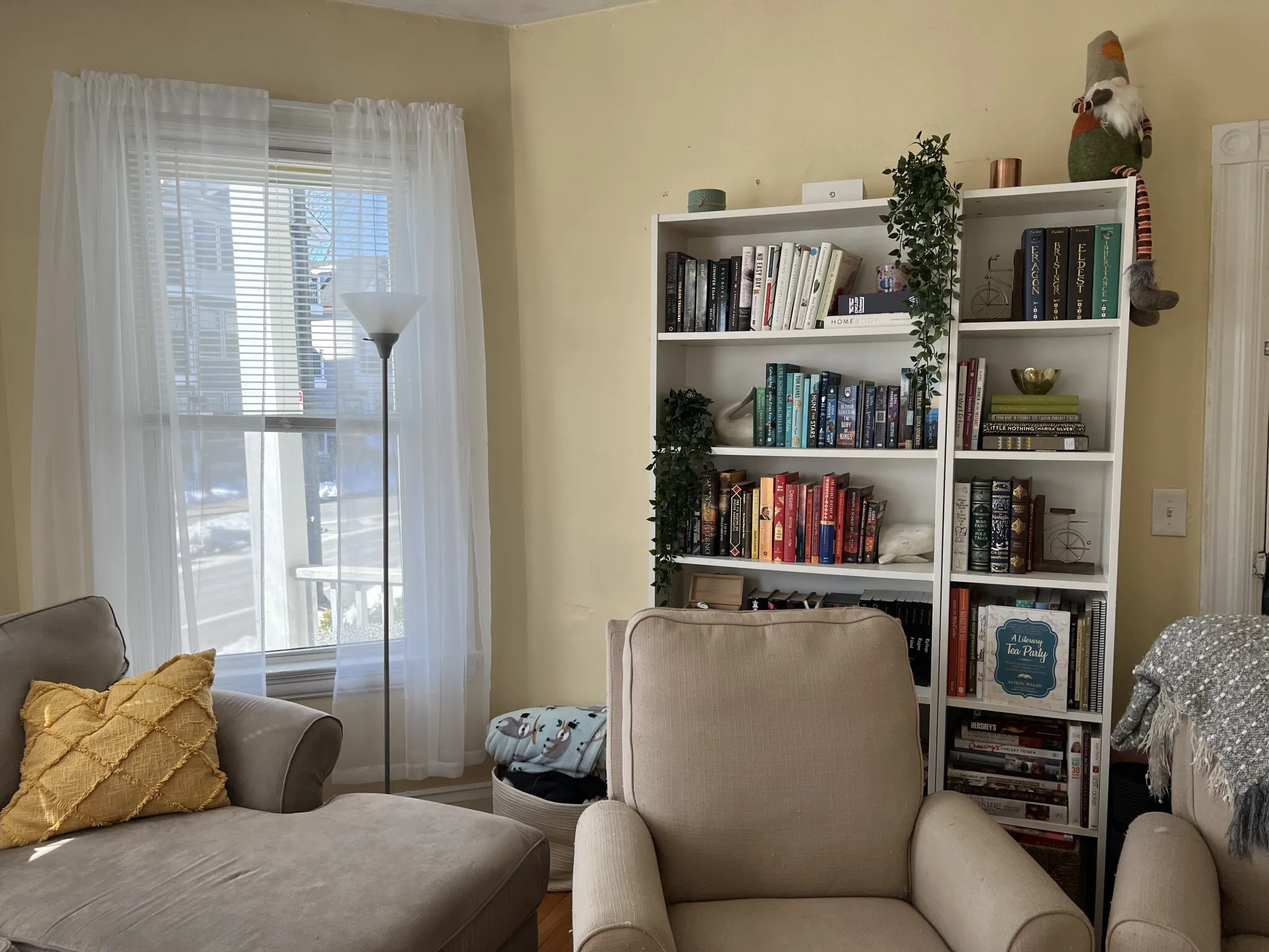 3 bed, 1 bath apartment for rent at 381 Highland Ave Unit 1, Powder House Square — photo 16 of 20