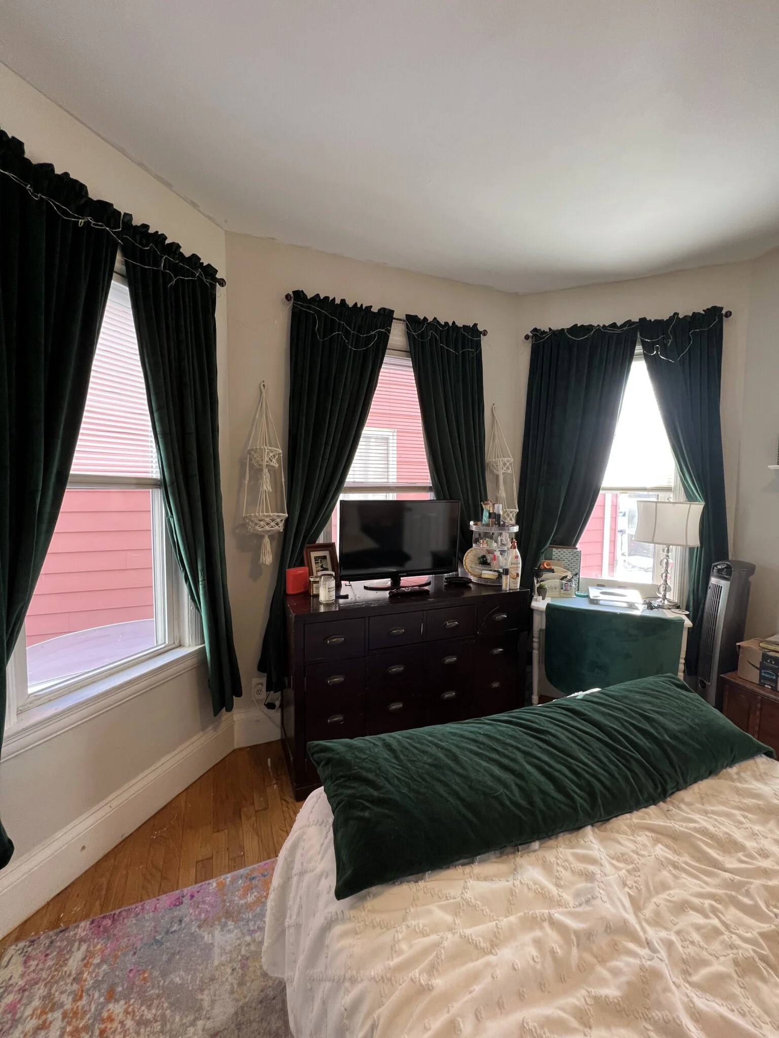 3 bed, 1 bath apartment for rent at 381 Highland Ave Unit 1, Powder House Square — photo 18 of 20