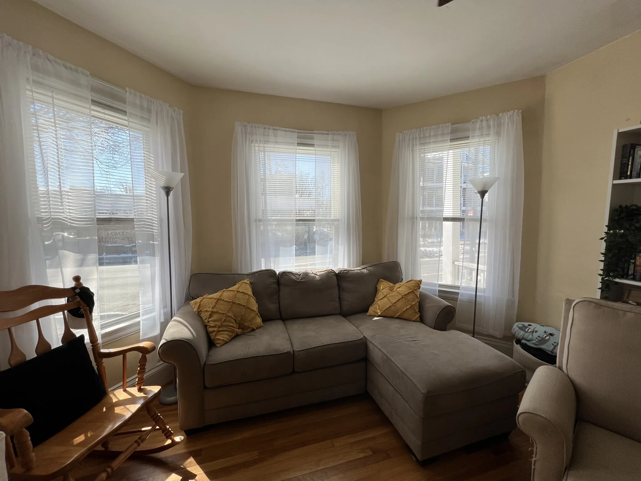3 bed, 1 bath apartment for rent at 381 Highland Ave Unit 1, Powder House Square — photo 17 of 20