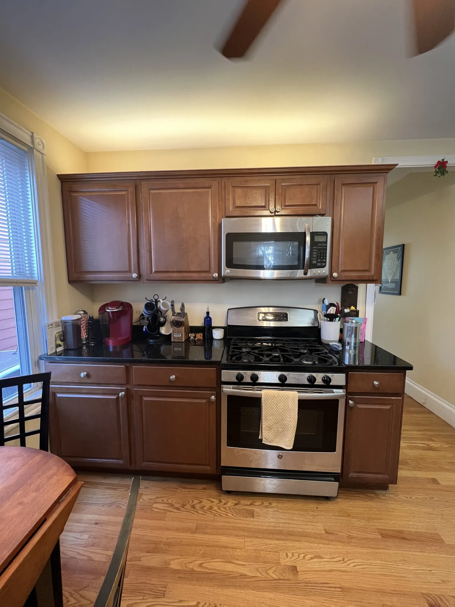 3 bed, 1 bath apartment for rent at 381 Highland Ave Unit 1, Powder House Square — photo 4 of 20