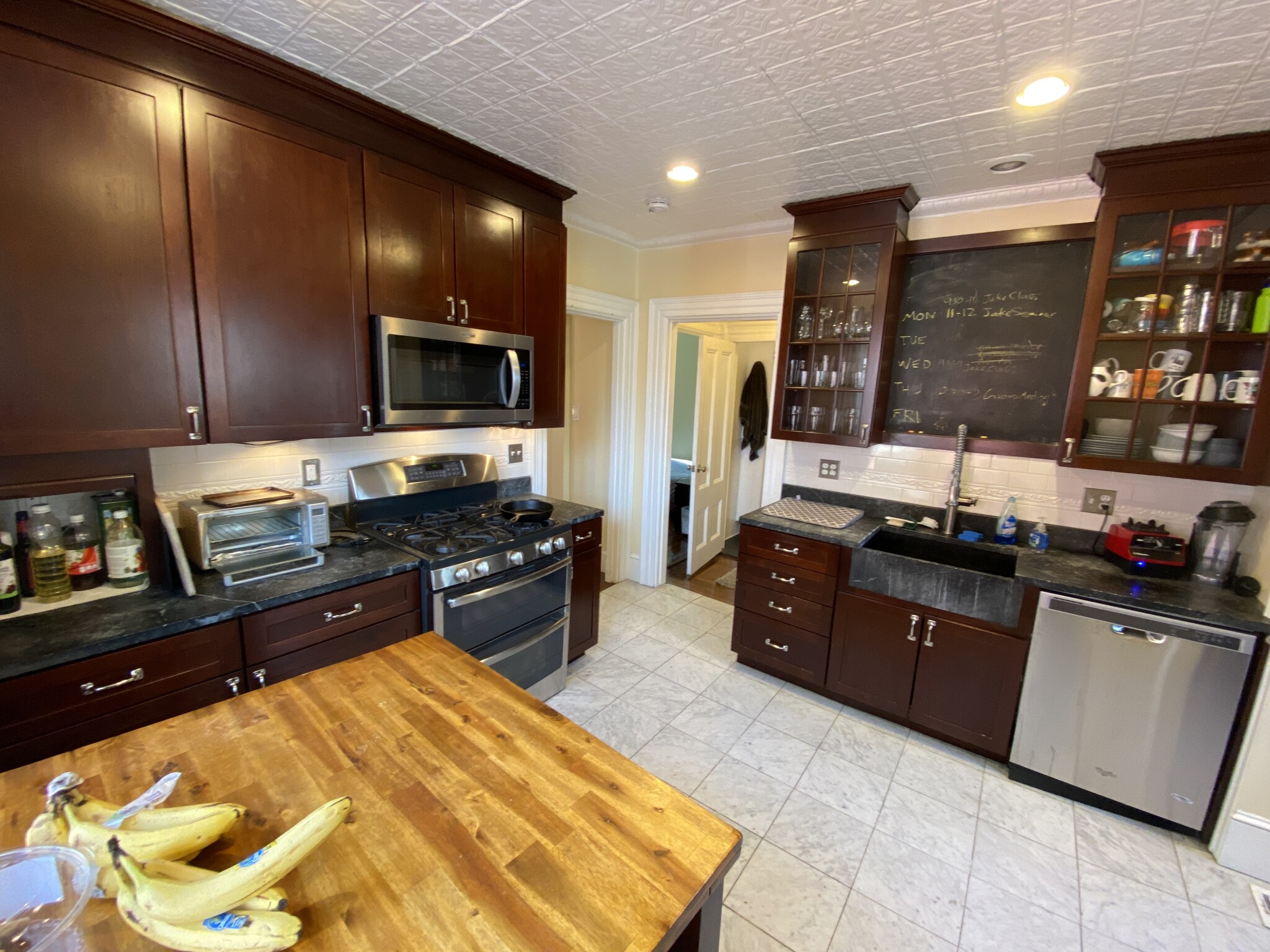 5 bed, 2 bath apartment for rent at 381 Highland Ave Unit 2A, Powder House Square — photo 1 of 33